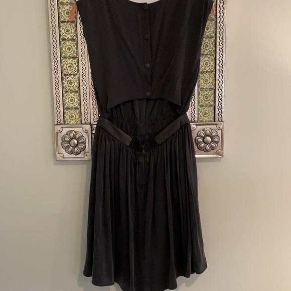 Alice + Olivia Sayah Black Silk Dress - Picture 6 of 11